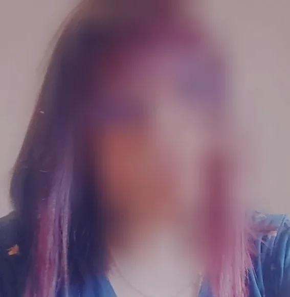 Cara, 35