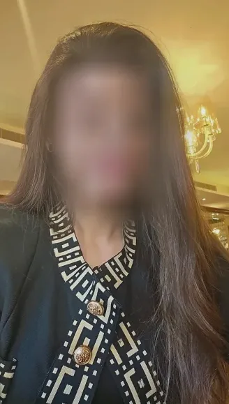 Carla, 37