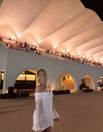 Esra, 27