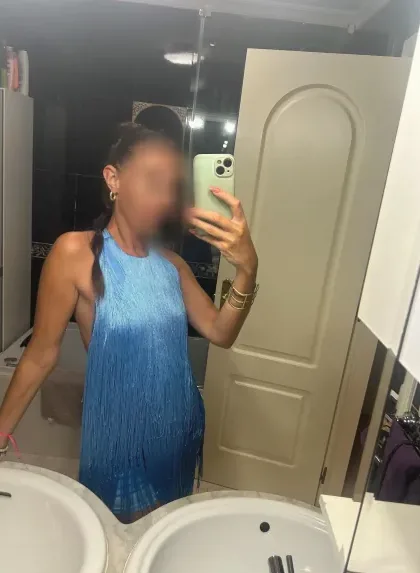 Janina, 32