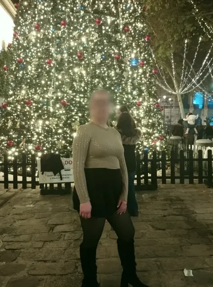Leonie, 23