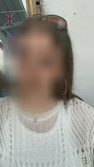 Meike, 26