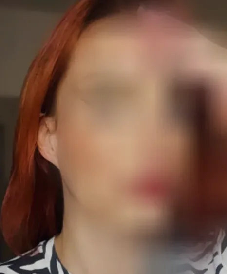 Neele, 25