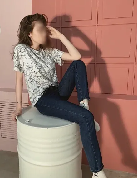 Pauline, 21