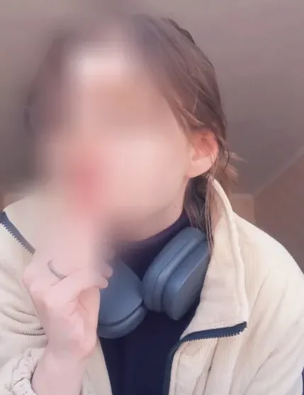 Ronja, 19