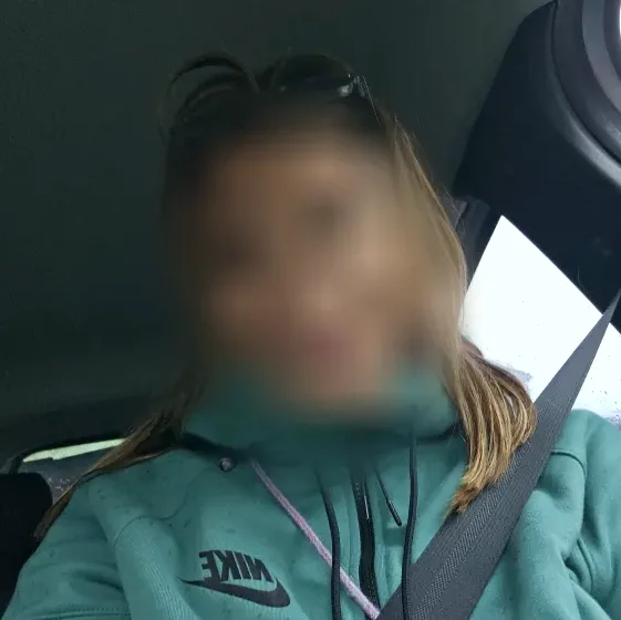 Sophie, 22
