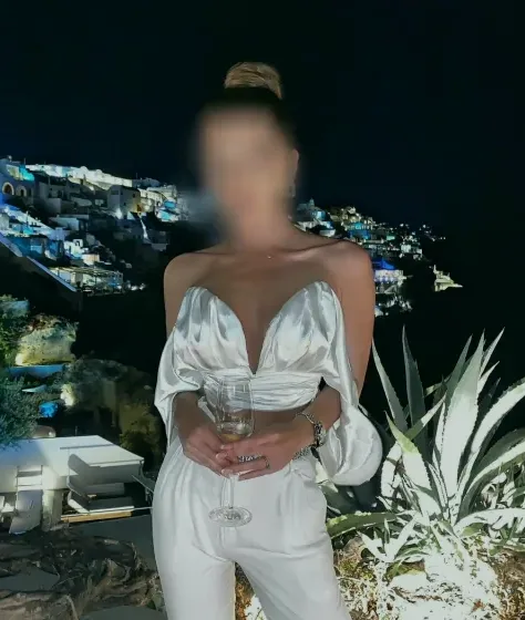 Zeynep, 31